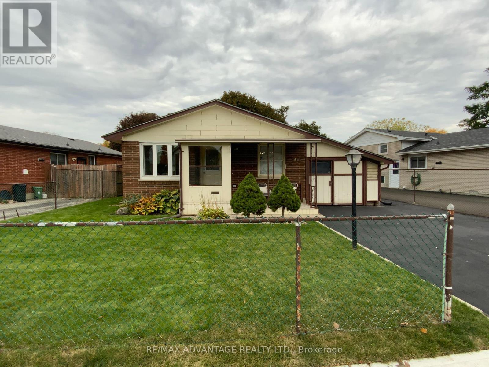 60 WEXFORD AVENUE, London East, Ontario