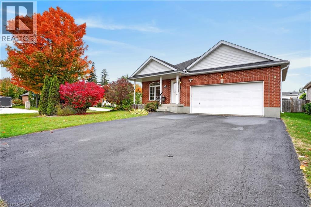 10 PATTISON PLCE Place, Fergus, Ontario