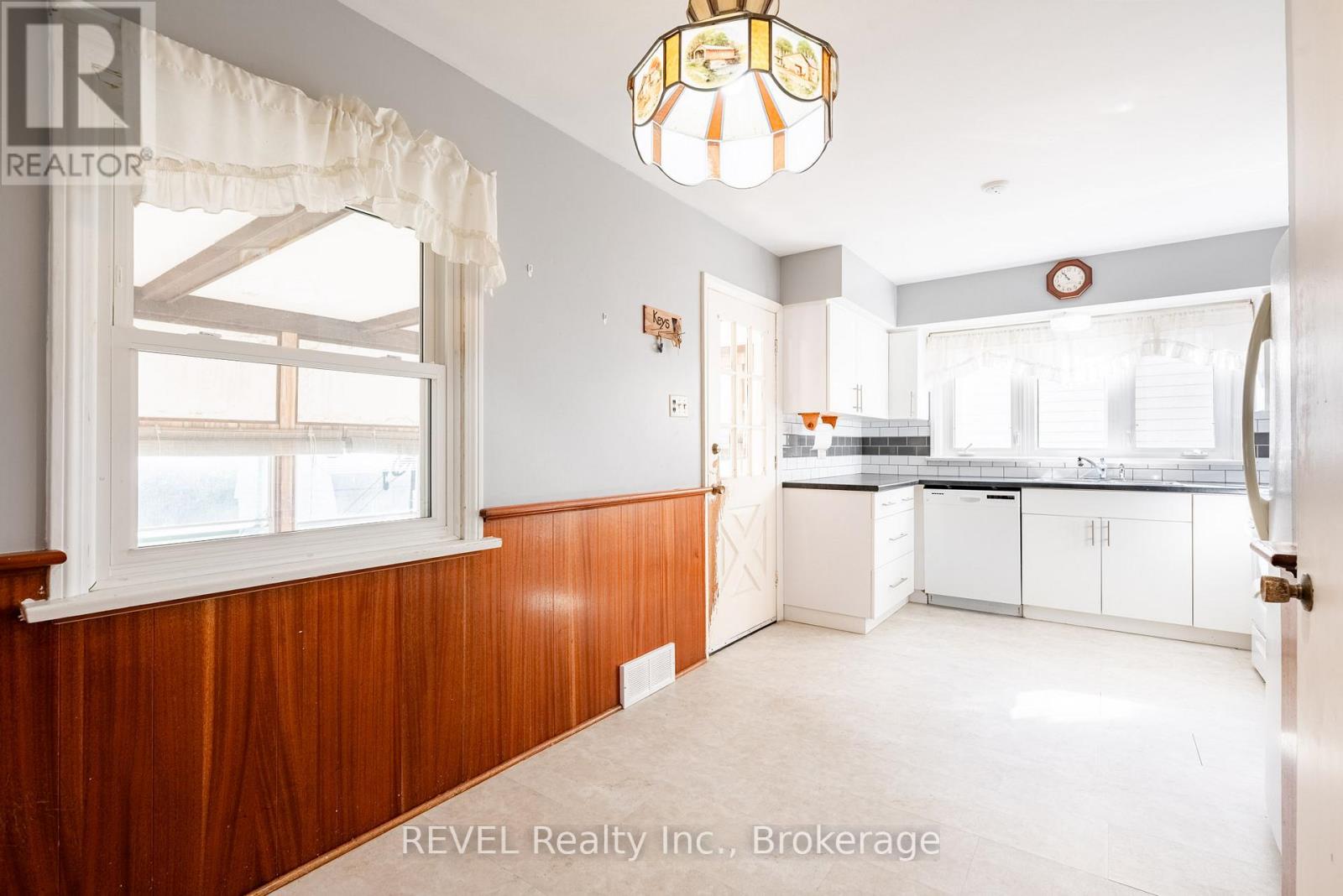 7044 Leeming Street, Niagara Falls, Ontario  L2G 1L3 - Photo 20 - X14085406