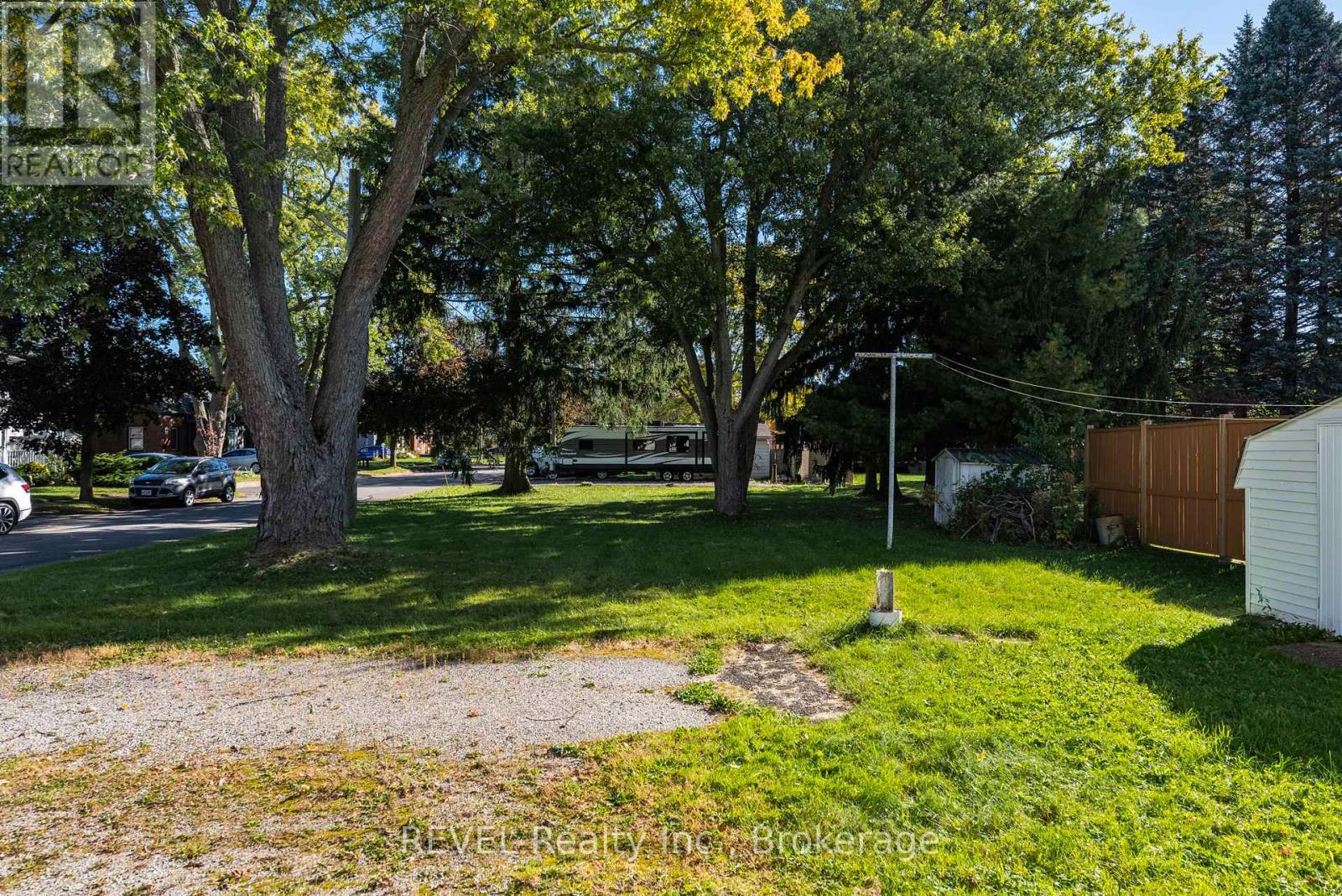 7044 Leeming Street, Niagara Falls, Ontario  L2G 1L3 - Photo 3 - X14085406