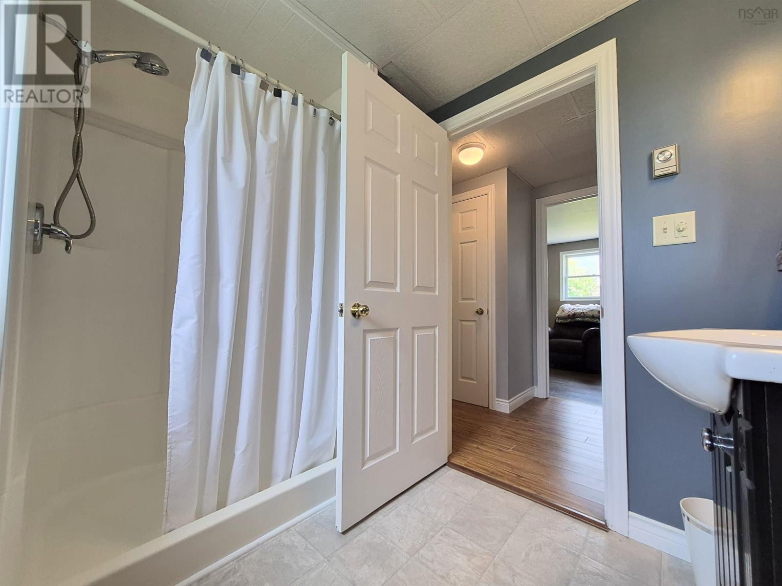 48 Townshend Avenue, Amherst, Nova Scotia  B4N 4N6 - Photo 38 - 202625173