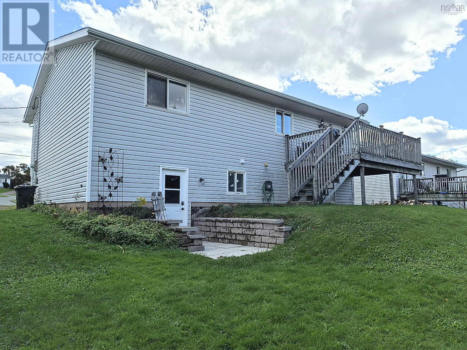 48 Townshend Avenue, Amherst, Nova Scotia  B4N 4N6 - Photo 5 - 202625173