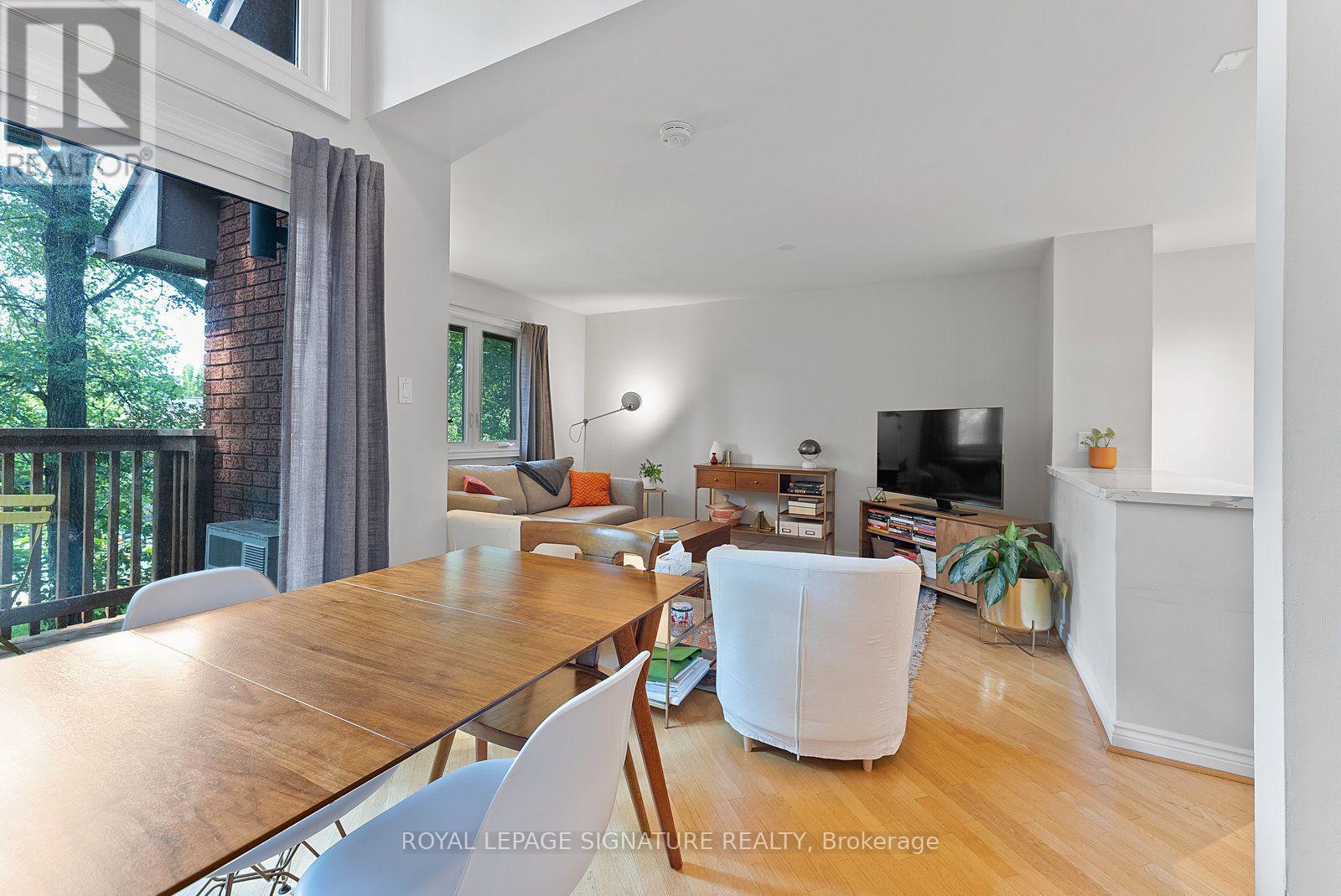 2 - 359 Albany Avenue, Toronto (Annex), Ontario  M5R 3E2 - Photo 3 - C14085426