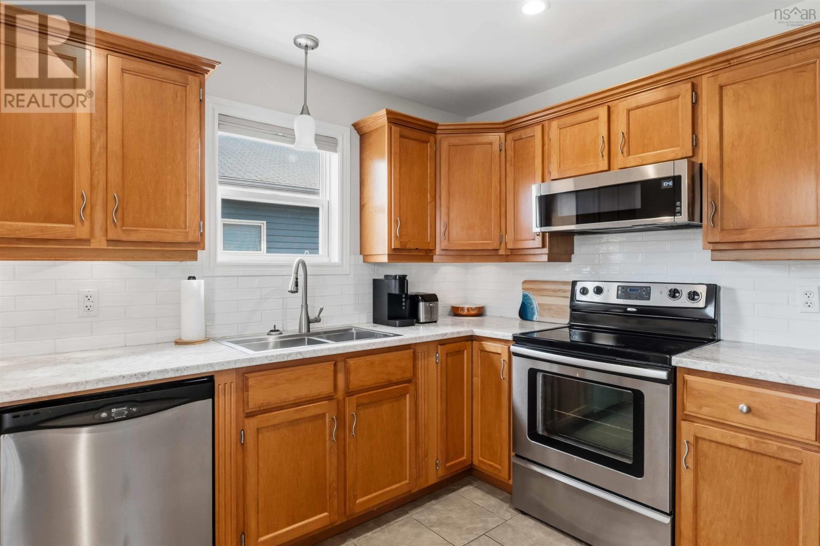 37 Bigelow Street, Wolfville, Nova Scotia  B4P 0A1 - Photo 11 - 202625613