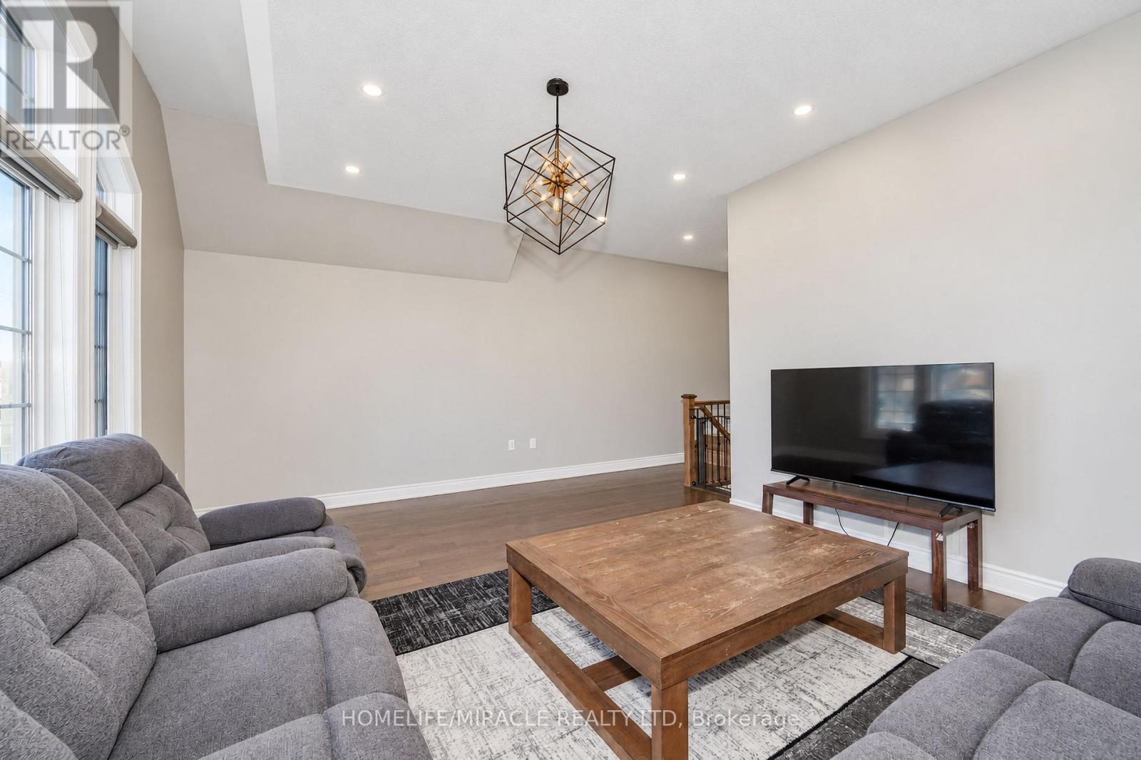 95 Scarlet Way, Bradford West Gwillimbury (Bradford), Ontario  L3Z 0T4 - Photo 36 - N14085412