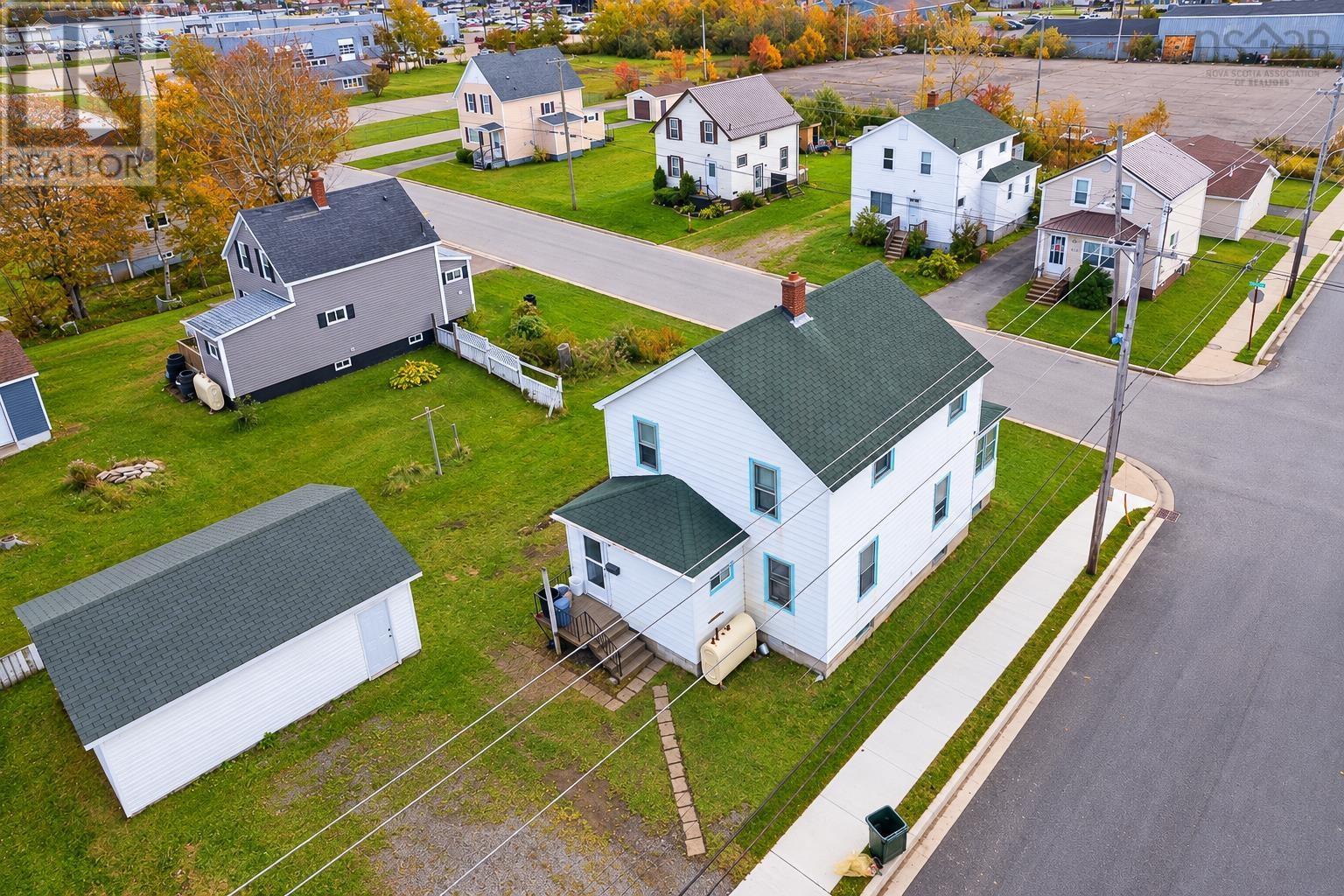 201 Vulcan Avenue, Sydney, Nova Scotia  B1P 5X1 - Photo 5 - 202625980
