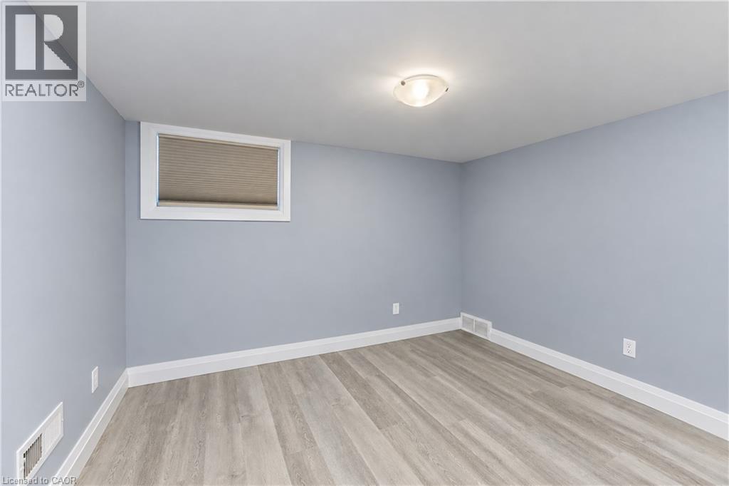87 Bond Street, Kitchener, Ontario  N2H 4S4 - Photo 39 - 40868749