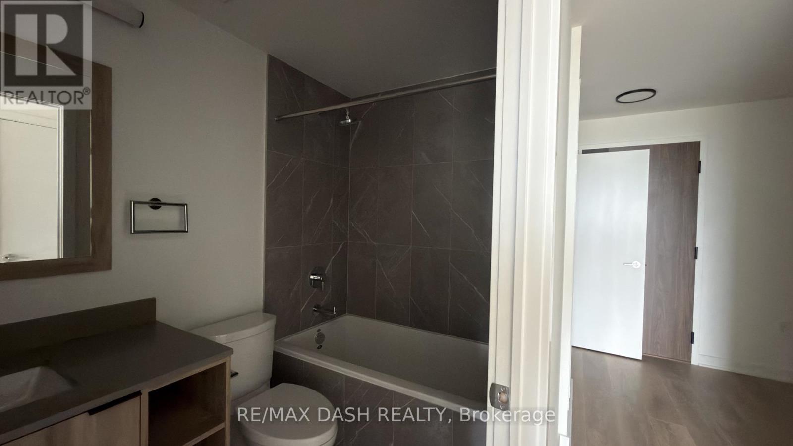411 - 1037 The Queensway Avenue, Toronto (Islington-City Centre West), Ontario  M8Z 0H5 - Photo 8 - W14085480
