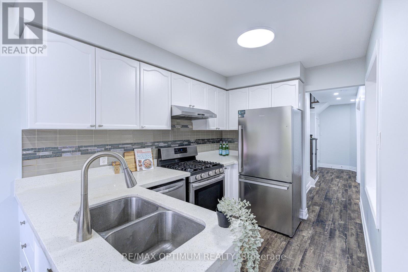 3812 Craighurst Avenue, Mississauga, Ontario  L5N 6T7 - Photo 13 - W14085490