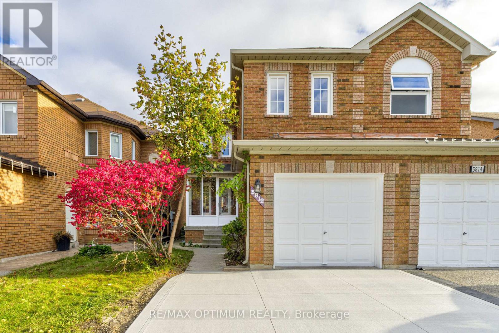 3812 Craighurst Avenue, Mississauga, Ontario  L5N 6T7 - Photo 2 - W14085490