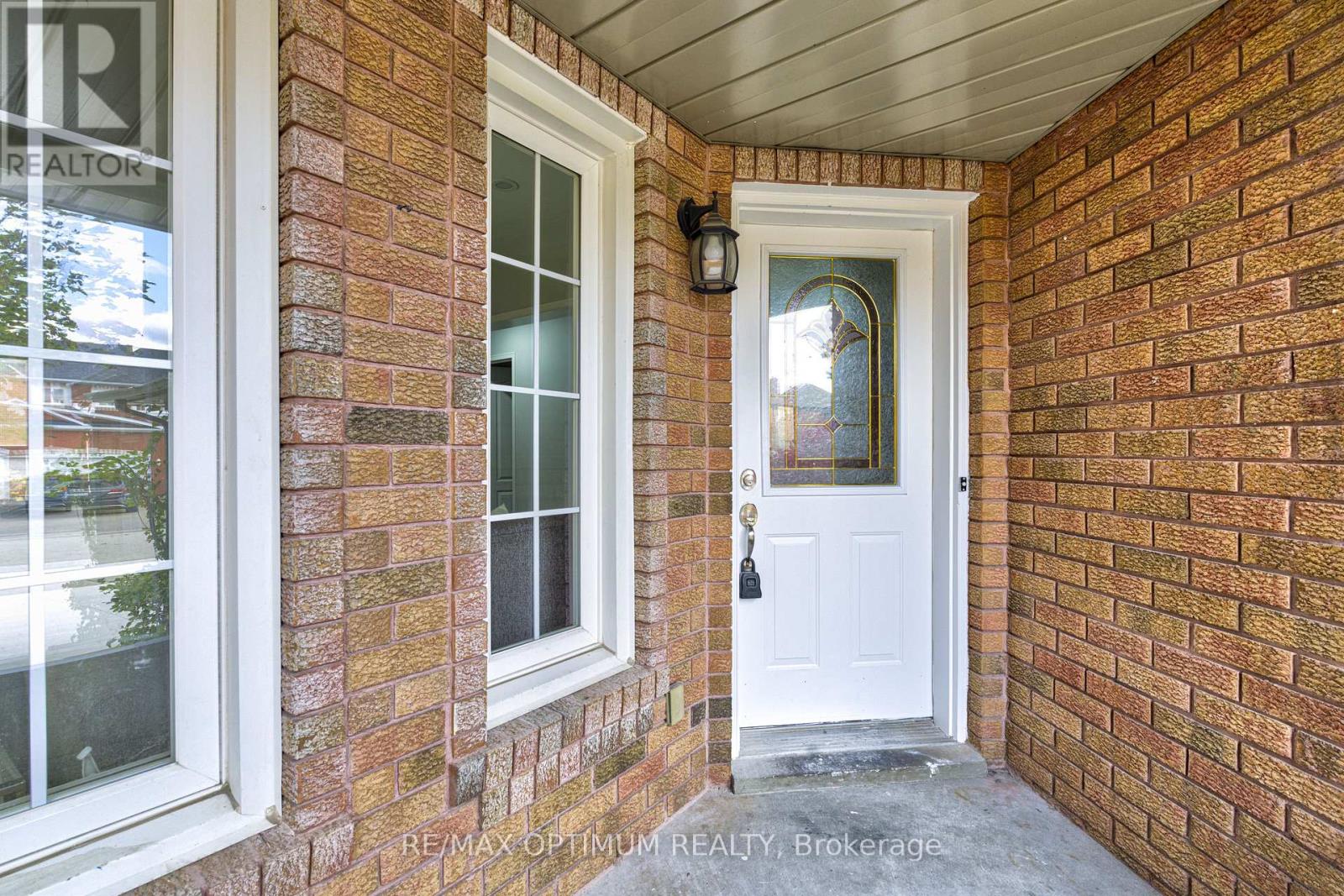 3812 Craighurst Avenue, Mississauga, Ontario  L5N 6T7 - Photo 4 - W14085490