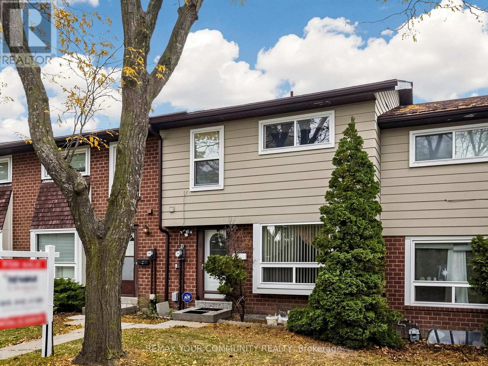 12 Jacques Lane, Ajax, Ontario  L1S 3L4 - Photo 2 - E13848584