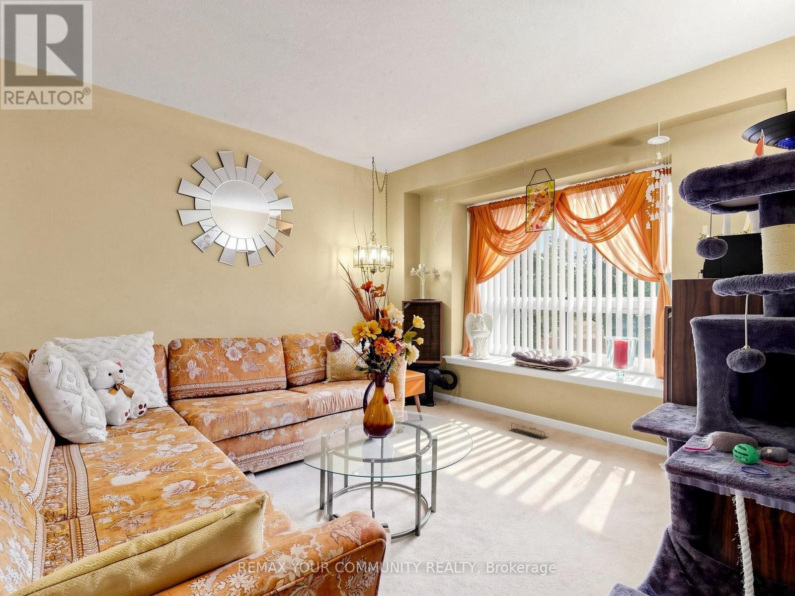 12 Jacques Lane, Ajax, Ontario  L1S 3L4 - Photo 3 - E13848584