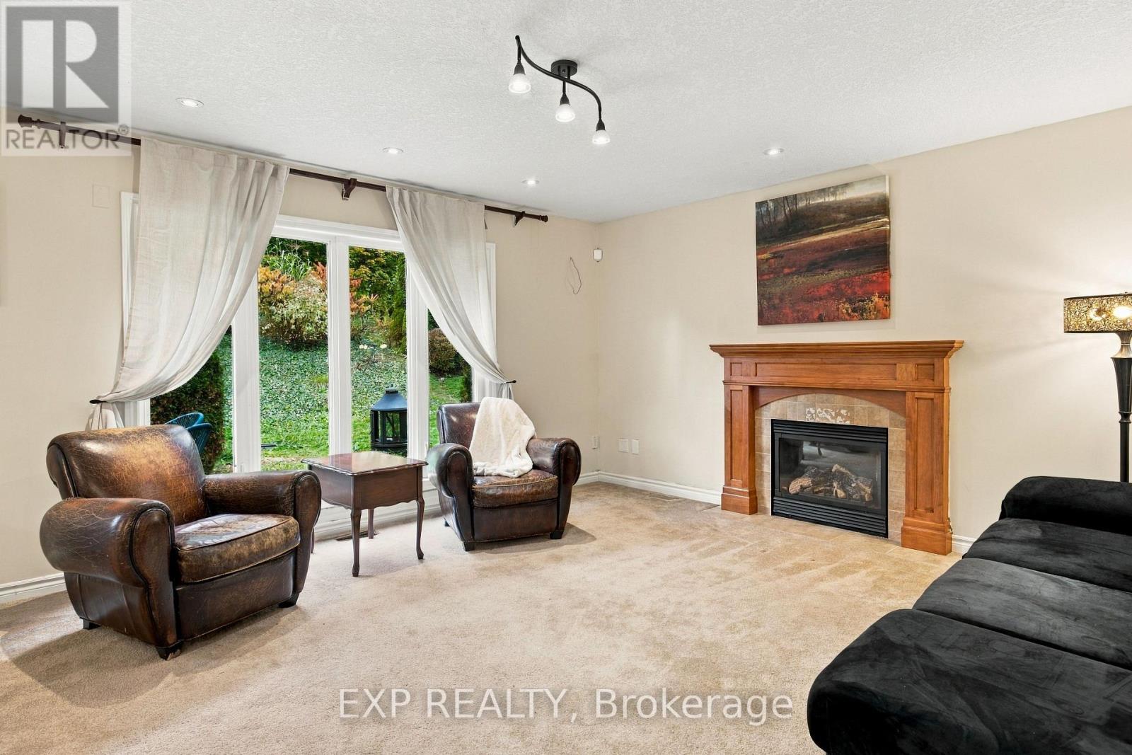 697 Rhine Fall Drive, Waterloo, Ontario  N2V 2V5 - Photo 6 - X14085350