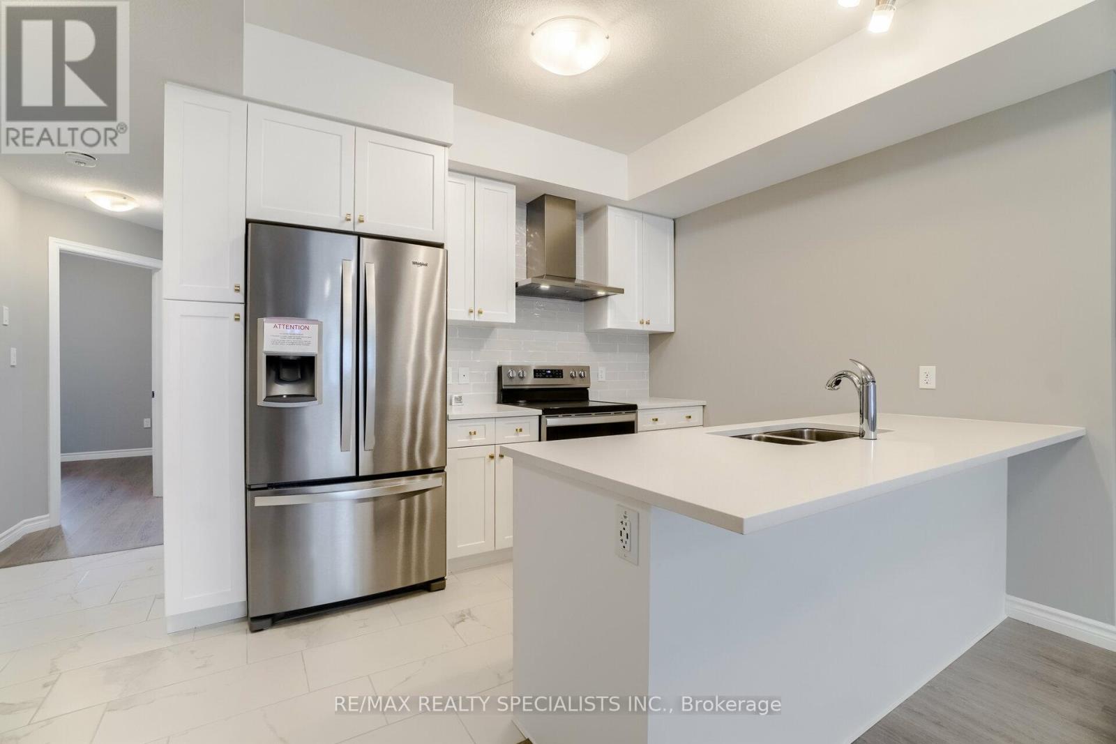 120 Wheat Lane, Kitchener, Ontario  N2R 0R4 - Photo 3 - X14085422