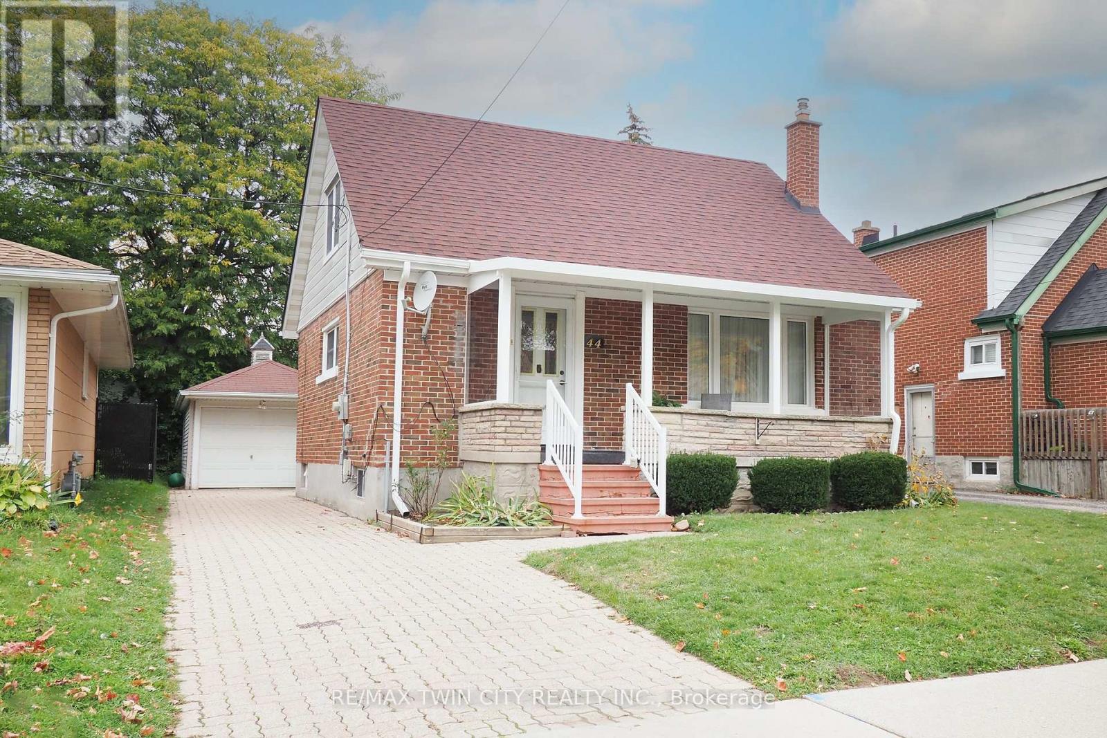44 Ruby Street, Kitchener, Ontario  N2M 3E3 - Photo 2 - X14085464