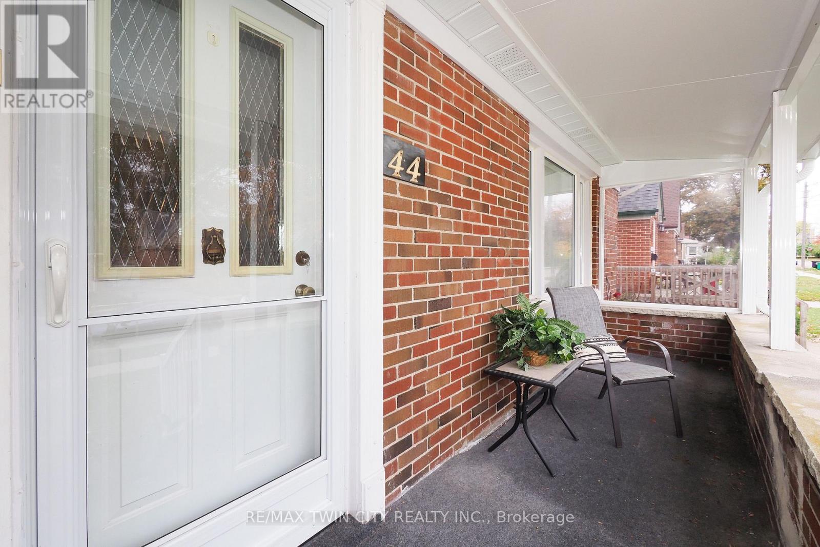 44 Ruby Street, Kitchener, Ontario  N2M 3E3 - Photo 4 - X14085464