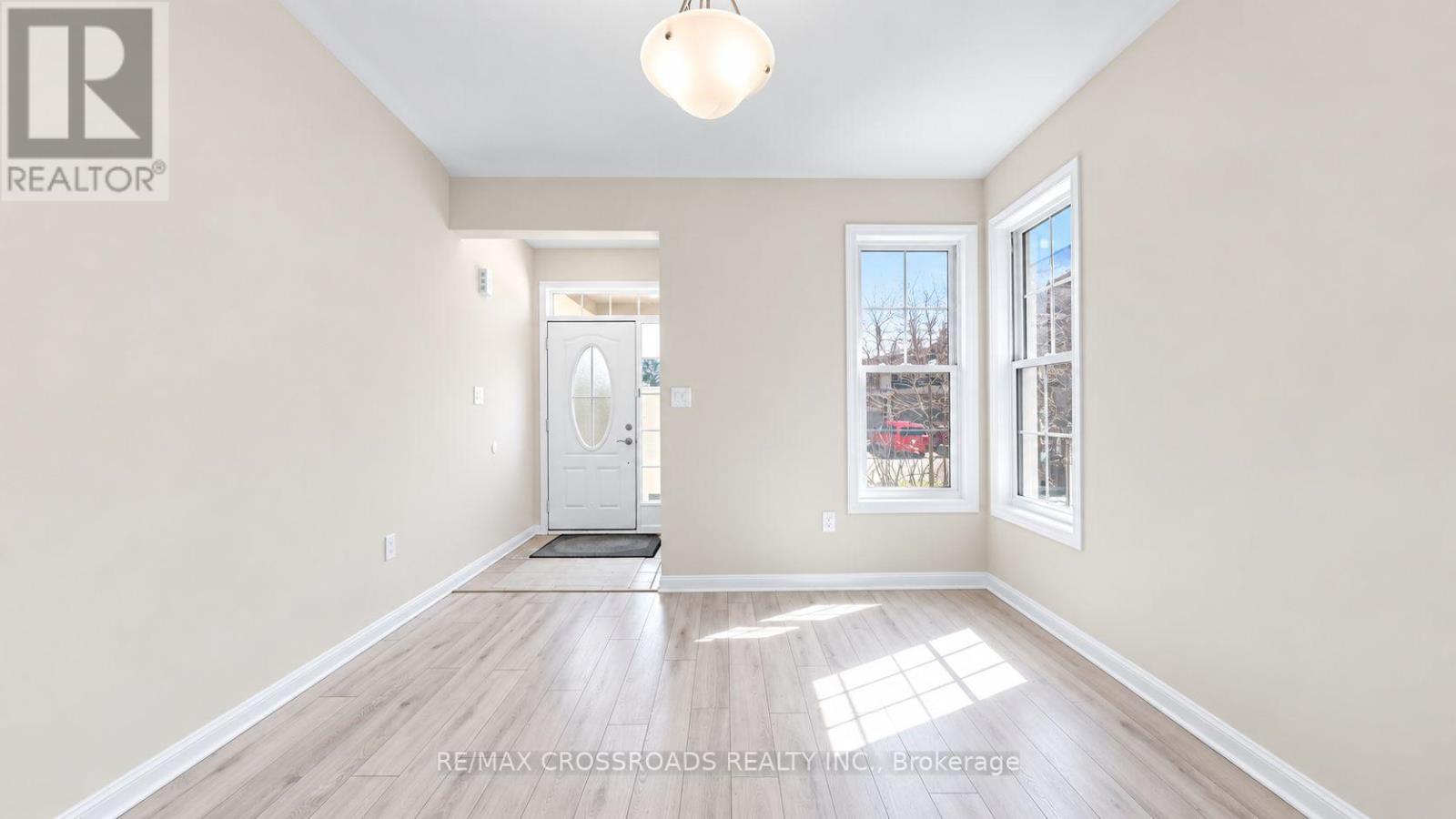 1754 Hayden Lane, Pickering, Ontario  L1X 0A9 - Photo 3 - E14085012