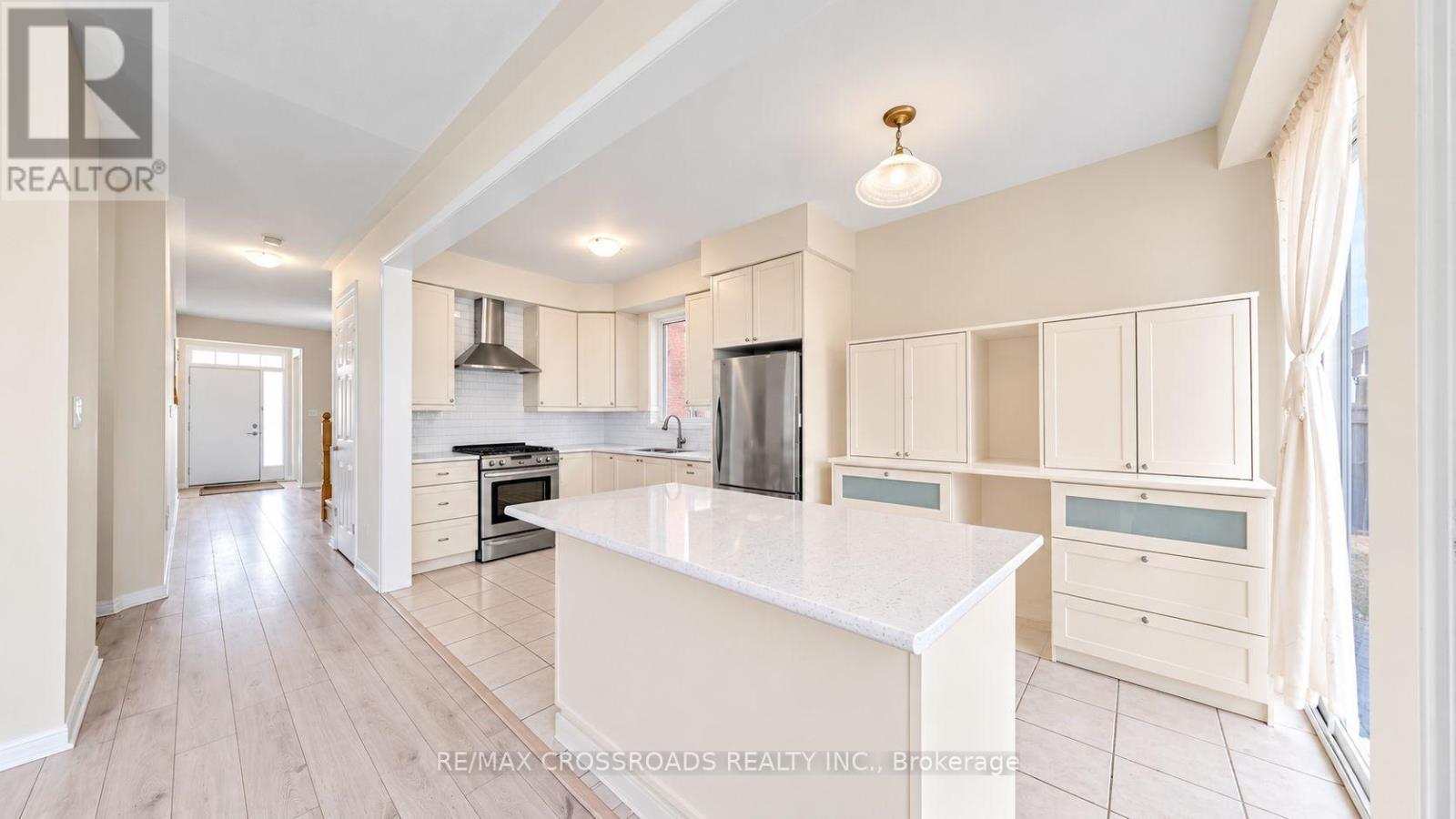 1754 Hayden Lane, Pickering, Ontario  L1X 0A9 - Photo 7 - E14085012