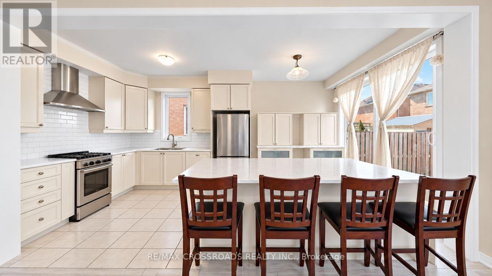 1754 Hayden Lane, Pickering, Ontario  L1X 0A9 - Photo 8 - E14085012