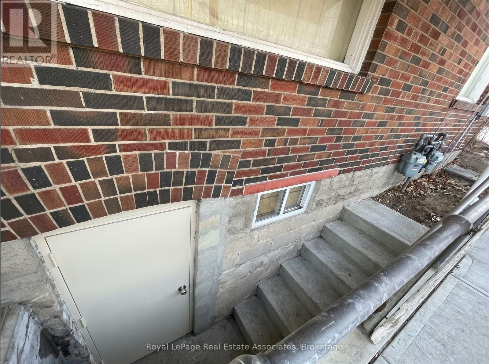 11 Stavebank Road N, Mississauga, Ontario  L5G 2T3 - Photo 6 - W13789342