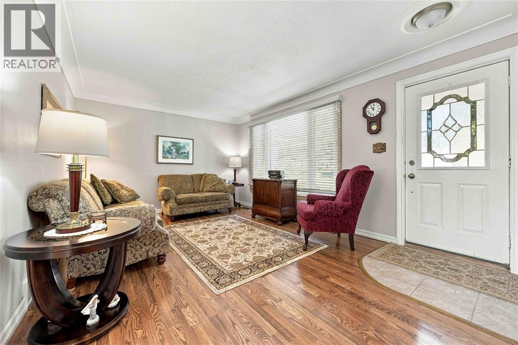 867 CHAMPLAIN ROAD Sarnia Ontario Canada N7V2E9 4