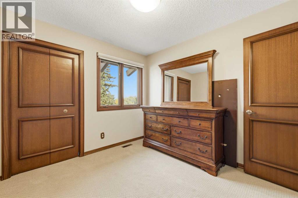 340 Pump Hill Gardens SW, Calgary, Alberta  T2V 4M7 - Photo 32 - A2352285
