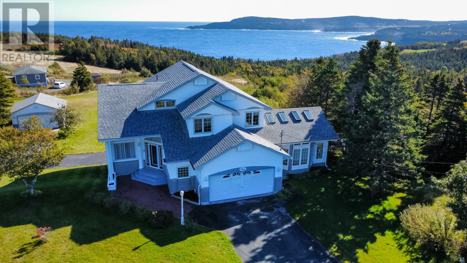 1696 Torbay Road, Torbay