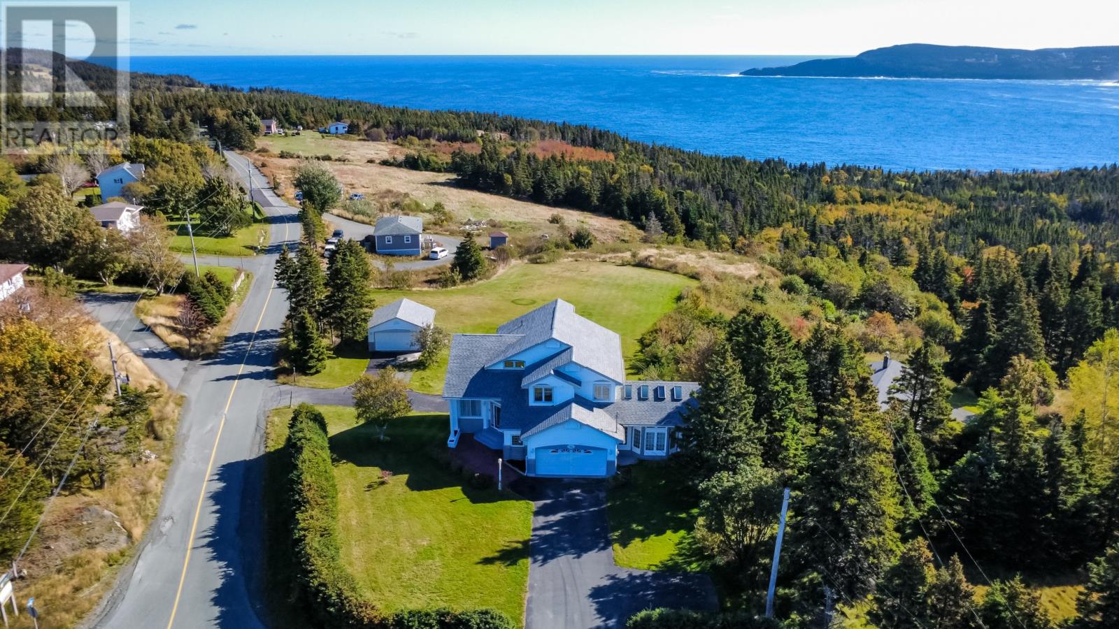1696 Torbay Road, Torbay — photo 42