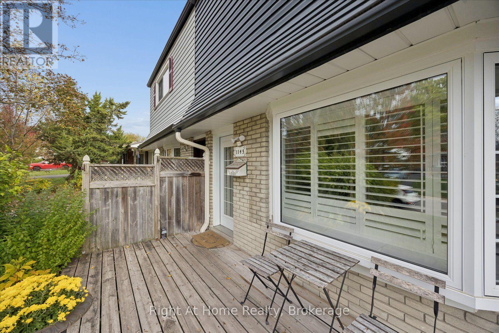 1145 Valley Court, Oshawa, Ontario  L1J 3M4 - Photo 3 - E14085506