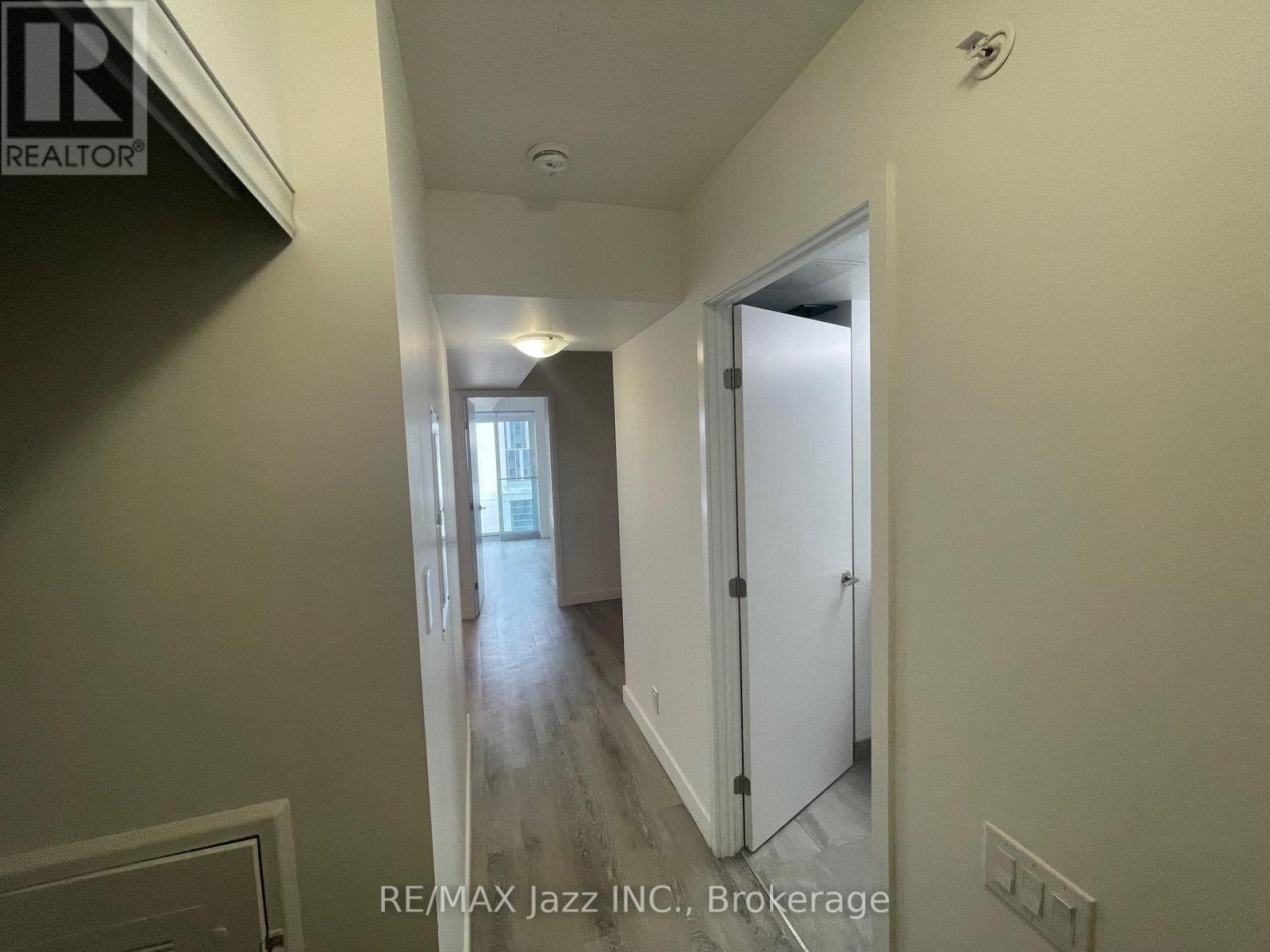 412 - 100 Bond Street E, Oshawa, Ontario  L1G 0E6 - Photo 8 - E14085528