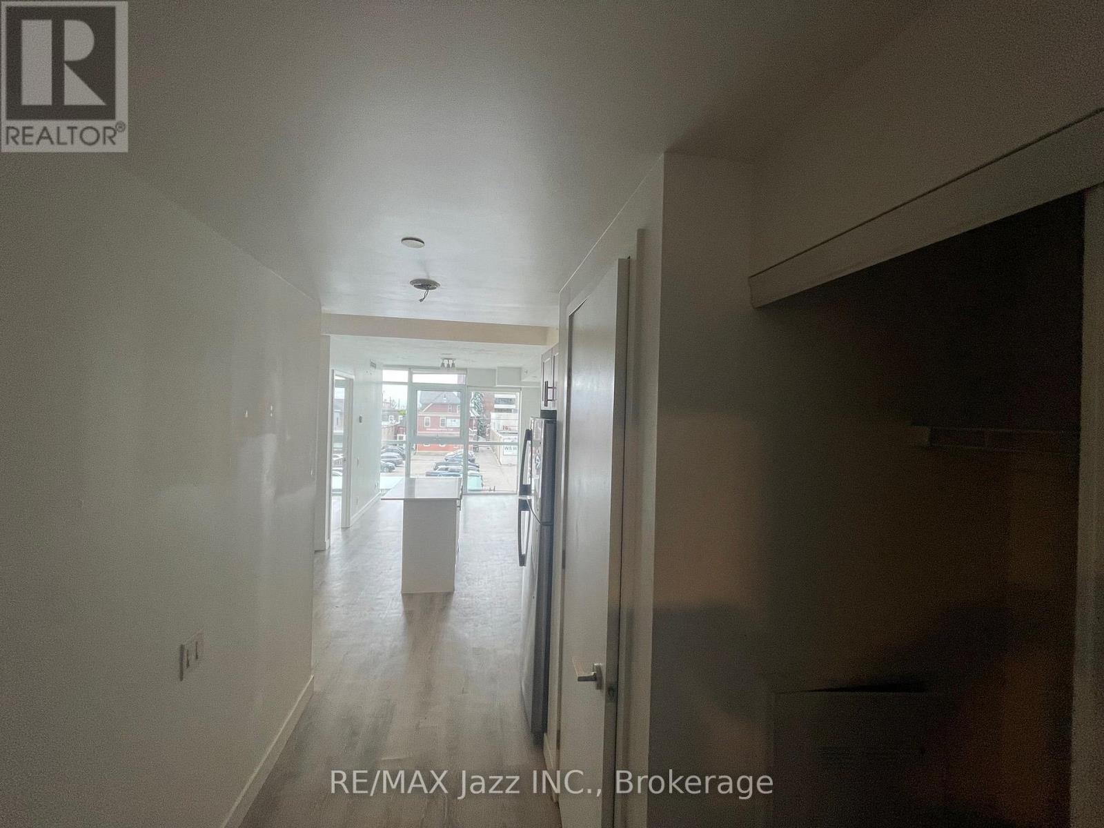 214 - 100 Bond Street E, Oshawa, Ontario  L1G 0E6 - Photo 10 - E14085530