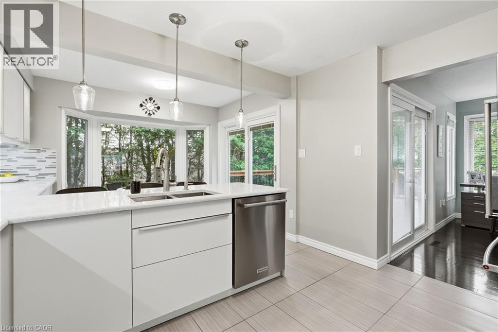 1 Fenton Drive, Waterdown, Ontario  L8B 0C8 - Photo 11 - 40863894