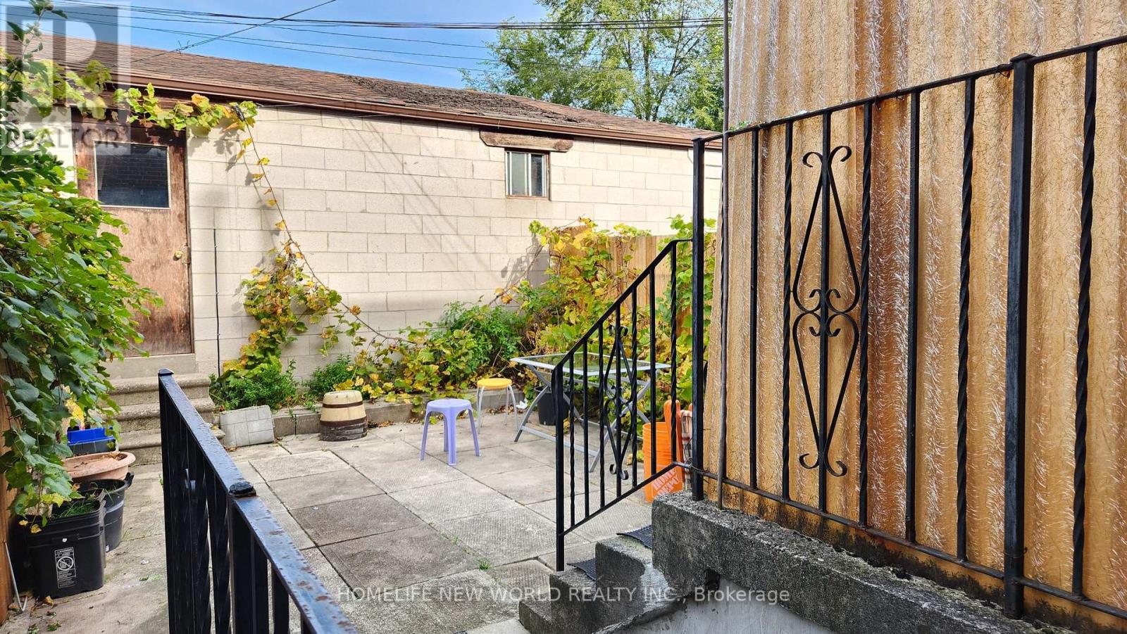 146 Wolseley Street, Toronto, Ontario  M6J 3R4 - Photo 3 - C14085806