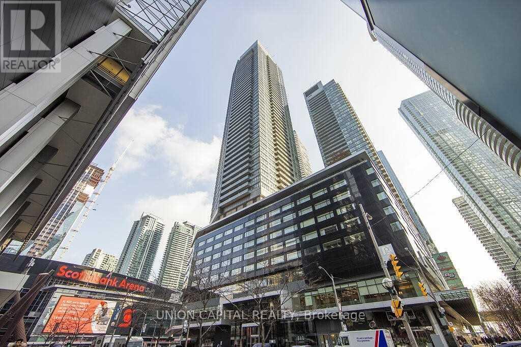 1402 - 65 BREMNER BOULEVARD, Toronto, Ontario
