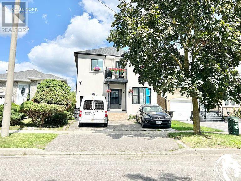 LOWER - 66 OVERLORD CRESCENT, Toronto, Ontario