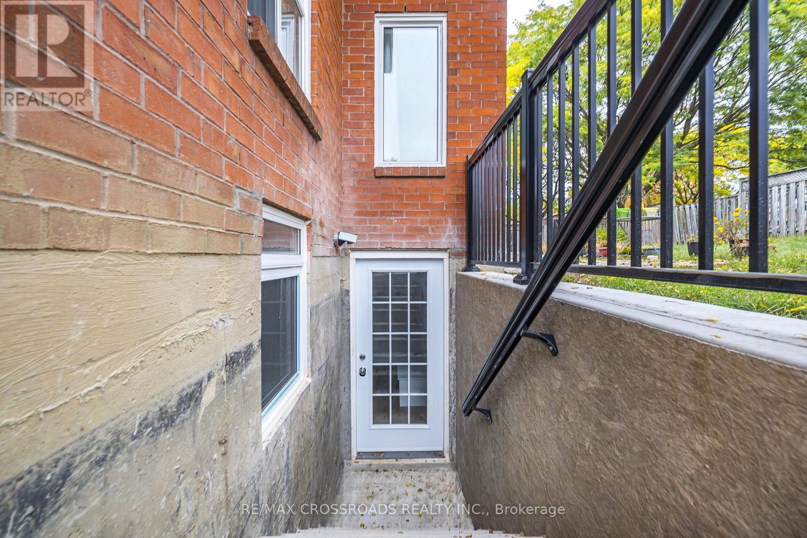 Bsmnt - 16 Mantell Crescent, Ajax, Ontario  L1T 3N6 - Photo 2 - E13837560