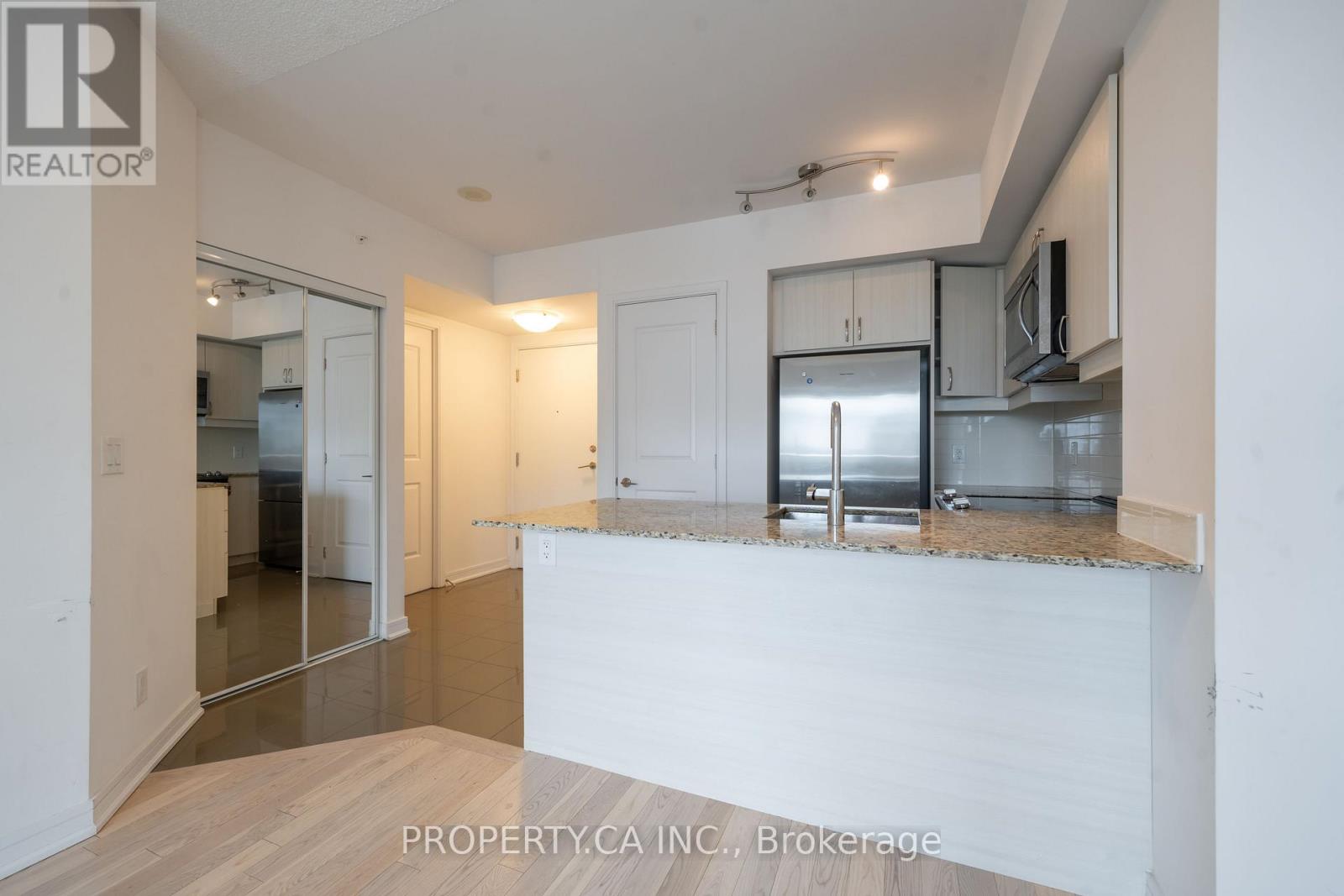 1210 - 9205 Yonge Street S, Richmond Hill (Langstaff), Ontario  L4C 1V5 - Photo 7 - N14085504
