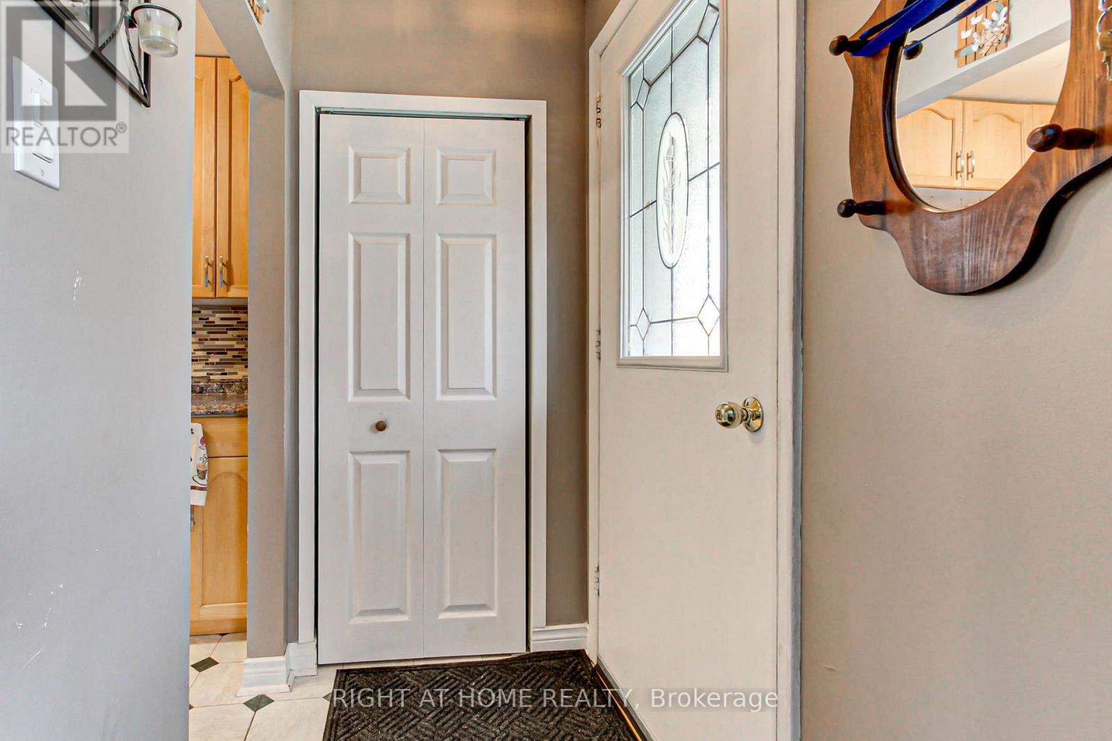 30 Kitimat Crescent, Aurora, Ontario  L4G 3C3 - Photo 3 - N14085538