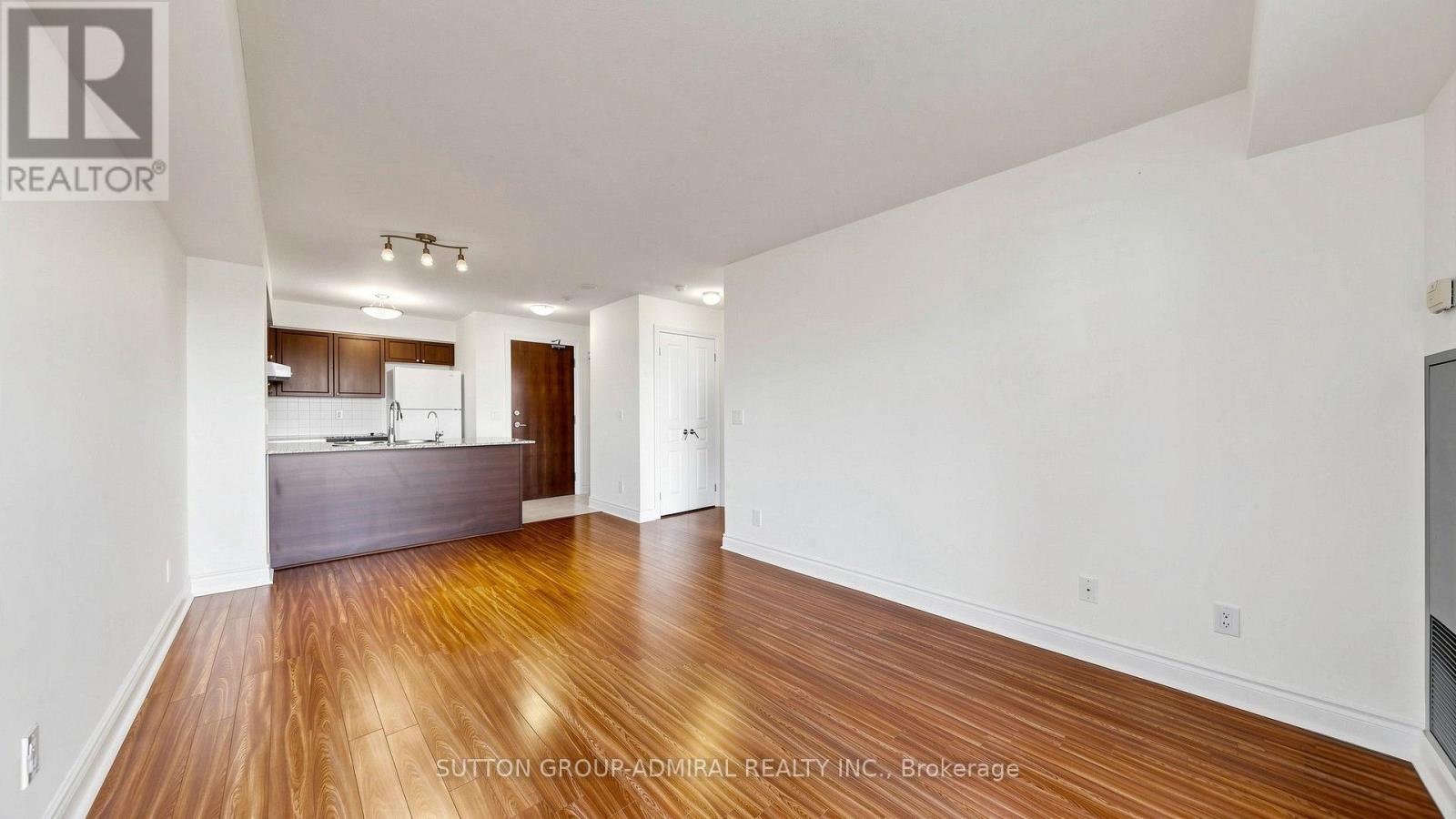 806 - 7 North Park Road, Vaughan (Beverley Glen), Ontario  L4J 0C9 - Photo 8 - N14085632