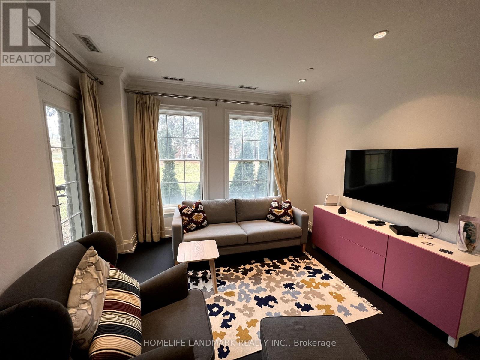 211 - 10360 Islington Avenue, Vaughan, Ontario  L0J 1C0 - Photo 2 - N14085714