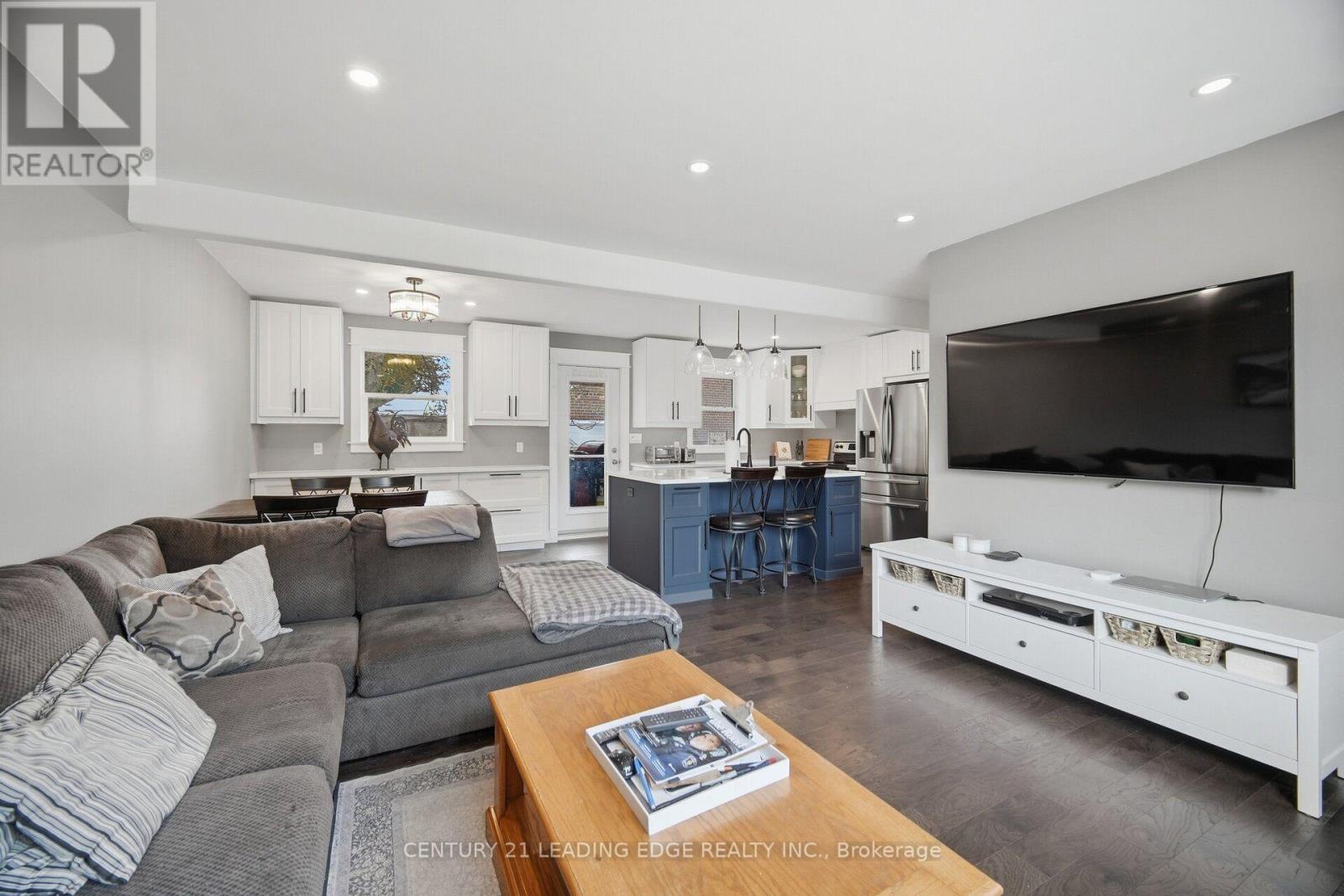 308 Rupert Avenue, Whitchurch-Stouffville, Ontario  L4A 1C9 - Photo 10 - N14085738
