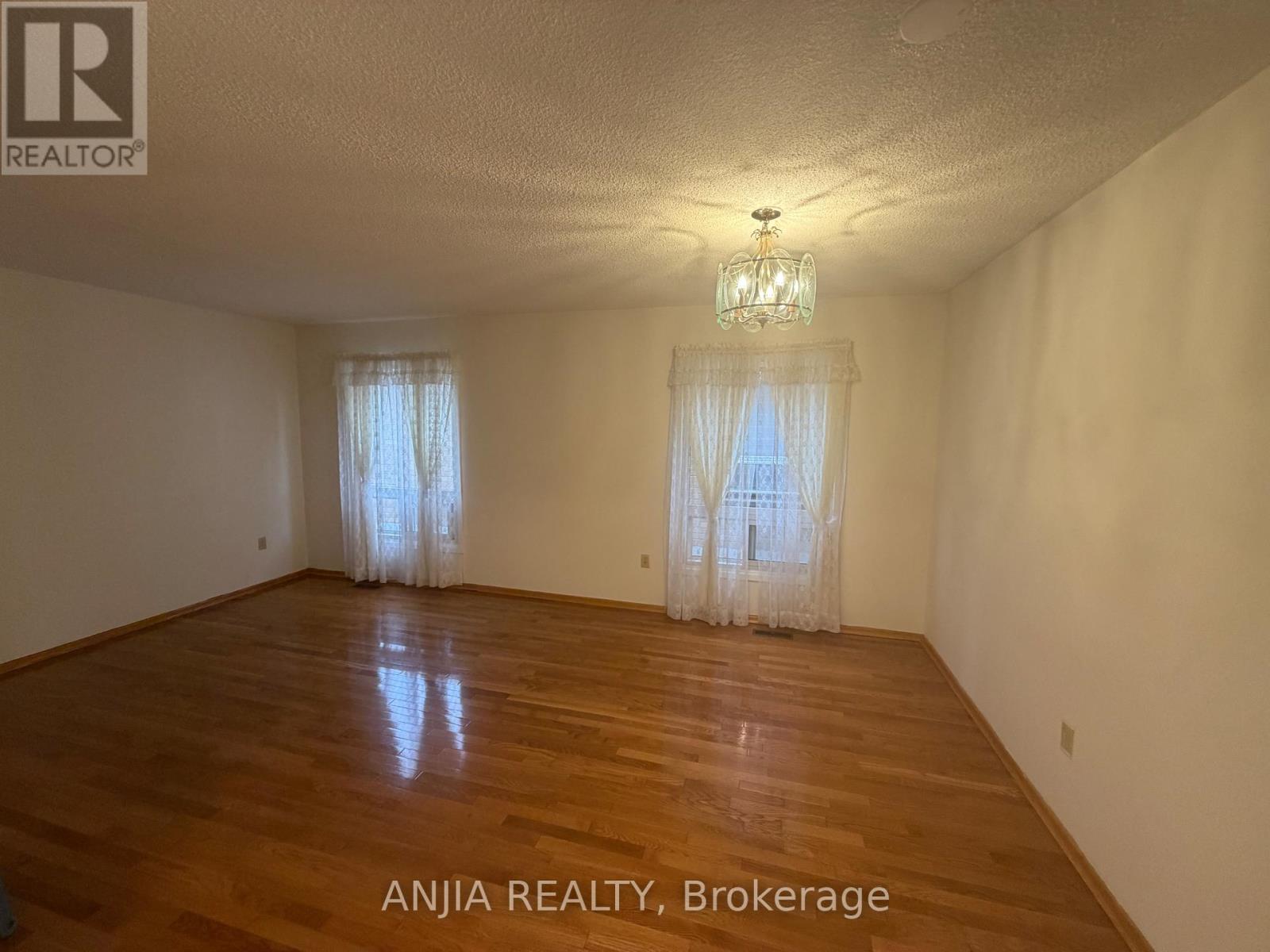 21 Tangmere Crescent, Markham (Milliken Mills East), Ontario  L3R 6Z1 - Photo 4 - N14085762