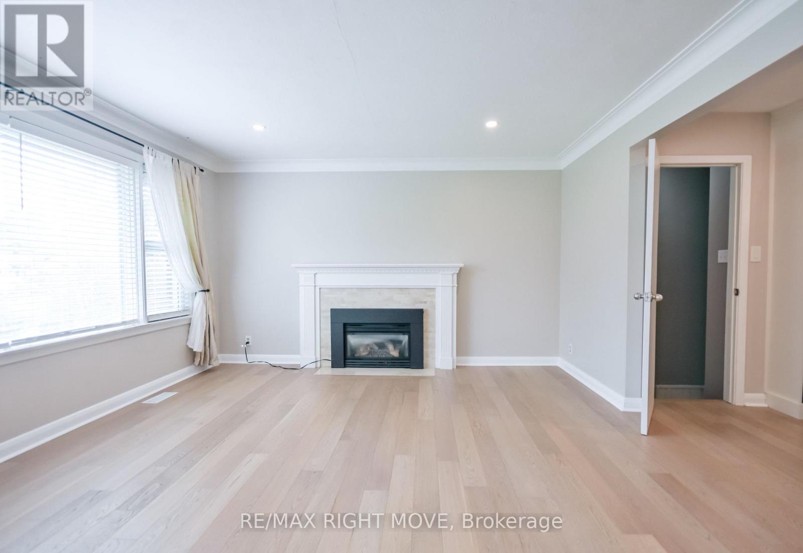 10 Letitia Street, Barrie, Ontario L4N 1N6 - Photo 5 - S14085712