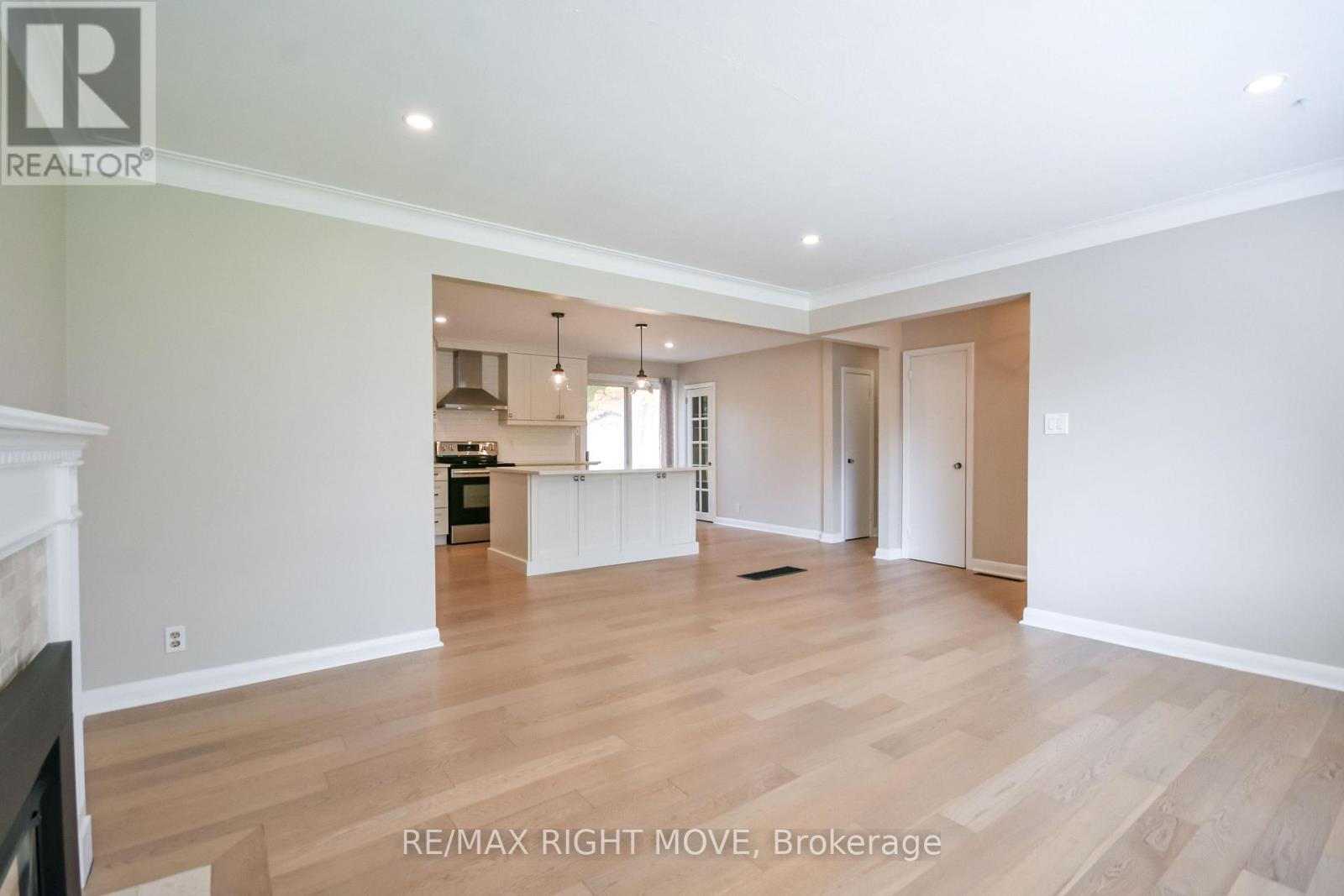 10 Letitia Street, Barrie, Ontario L4N 1N6 - Photo 7 - S14085712