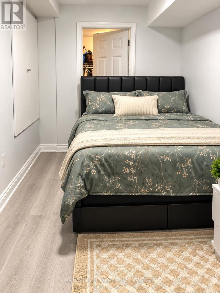 Basement - 25 Dale Meadows Road, Brampton, Ontario  L7A 4Z8 - Photo 3 - W14085524
