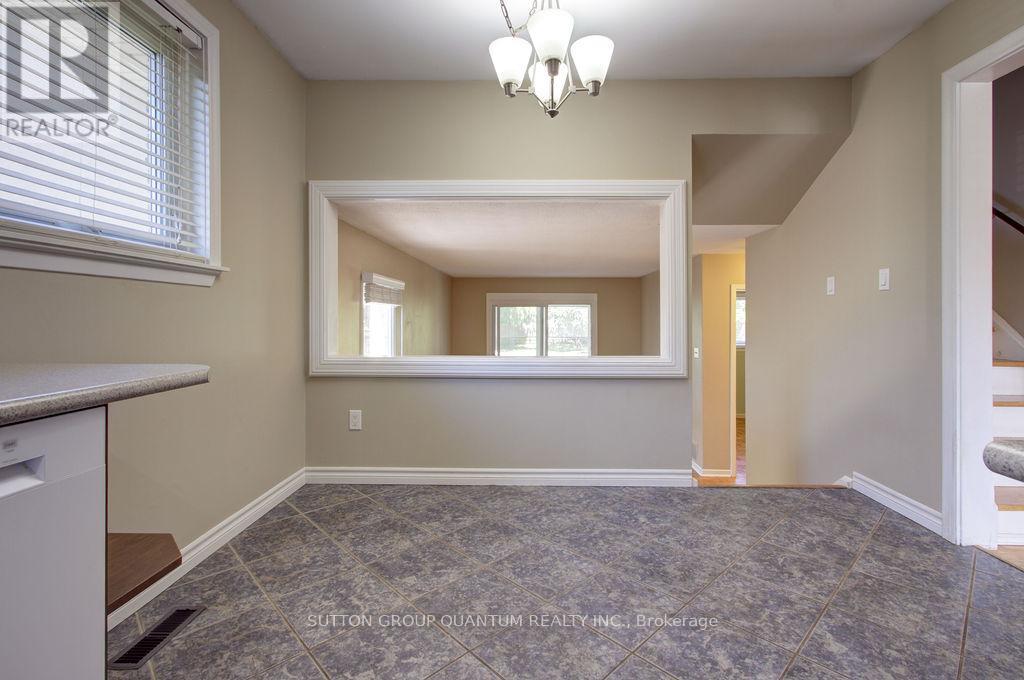 462 Withnell Crescent, Oakville, Ontario  L6L 3L9 - Photo 17 - W14085536