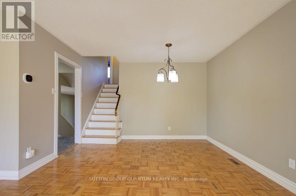 462 Withnell Crescent, Oakville, Ontario  L6L 3L9 - Photo 9 - W14085536