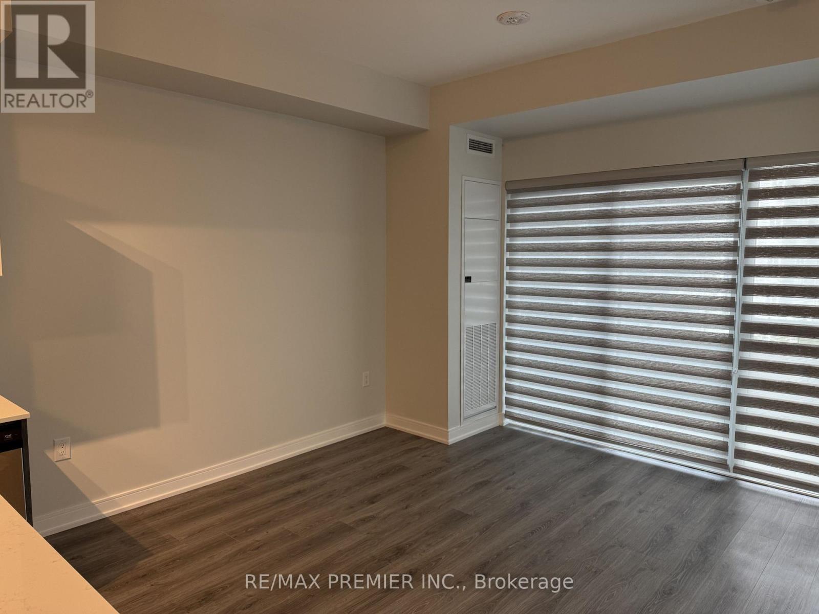 302 - 25 Neighbourhood Lane, Toronto, Ontario  M8Y 0C4 - Photo 6 - W14085598