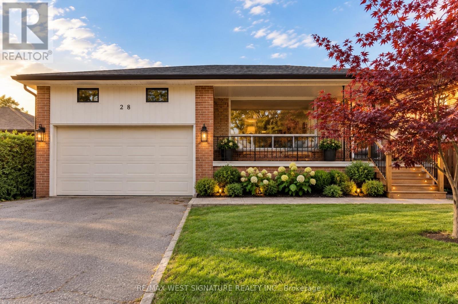 28 Bluehaven Crescent, Toronto, Ontario  M9M 1W5 - Photo 1 - W14085638